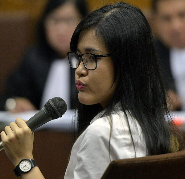 Herry Heryawan Menggoda Jessica: Dinamika Interaksi dalam Dunia…