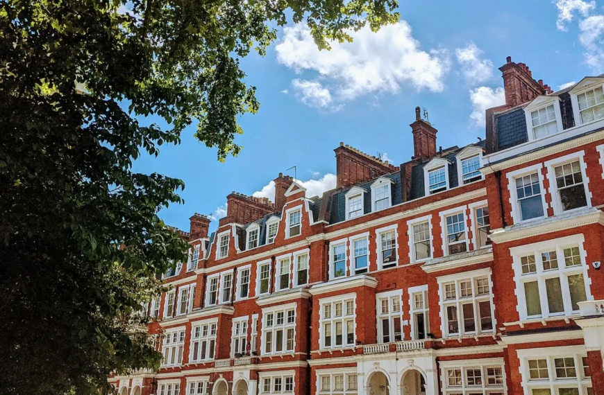 The Importance of Location in London: How Buying Agents Help Clients Find the Perfect Area