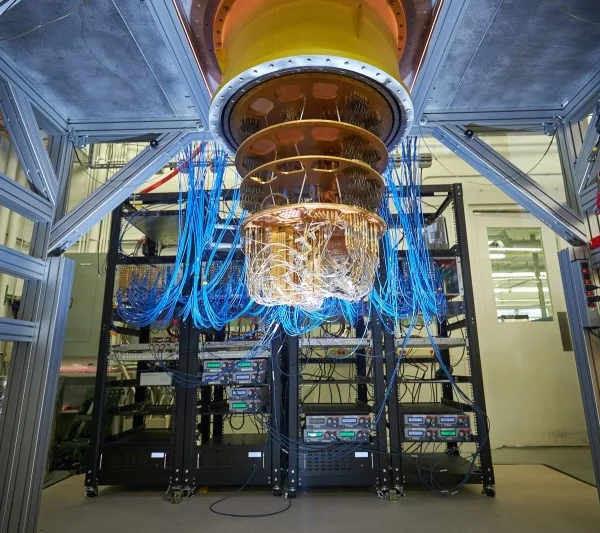 Introduction to Classical and Quantum Integrable Systems